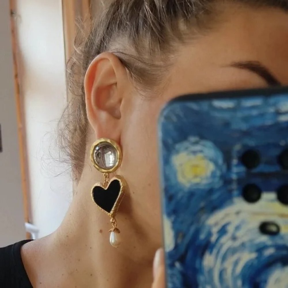 Black Hearts Dangling Earrings - Picture 3 of 4